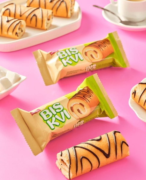 BISKVI Mini sponge roll with cream and chocolate-flavored jelly