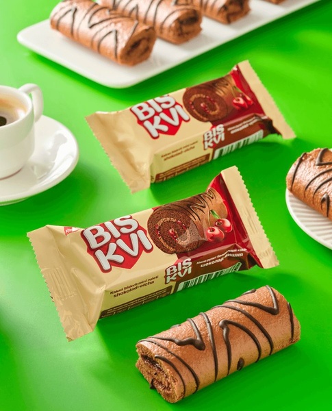 BISKVI Mini sponge cocoa roll with chocolate-flavored cream and cherry jelly