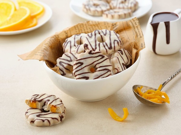 Mona Orange cookies with orange jam