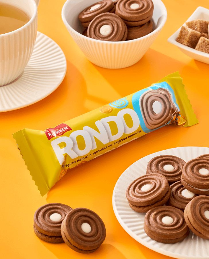 RONDO Cocoa sugar cookies with vanilla flavored cream